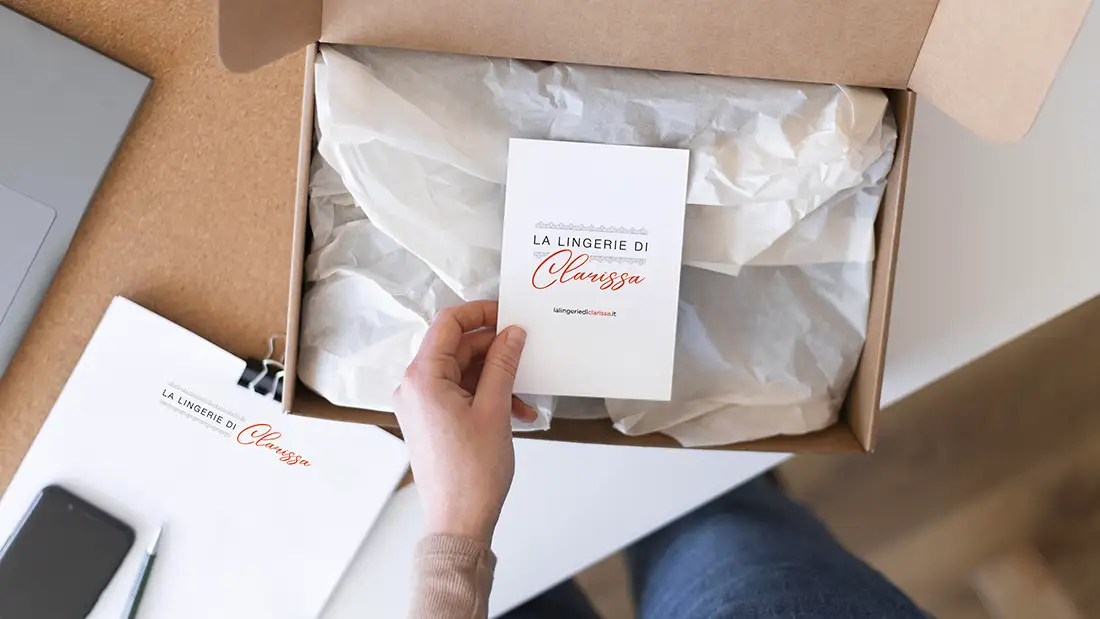 La Lingerie di Clarissa, light logo design and brand image